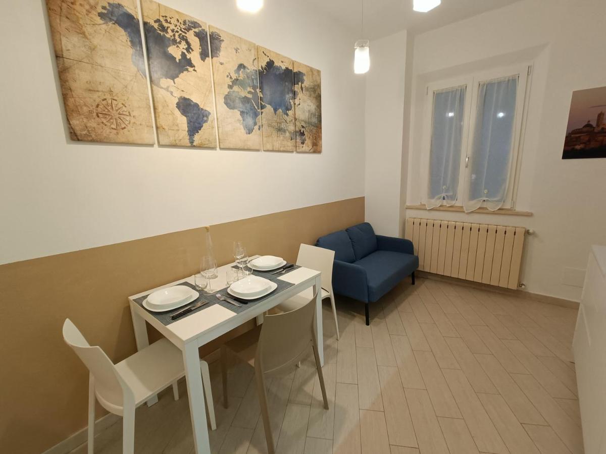 Firsthouse - Nel Centro Storico Con Parcheggio Gratuito Apartment Siena Exterior photo
